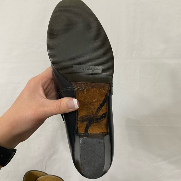 Salvatore Ferragamo heeled black boots gold buckle - Picture 9 of 12